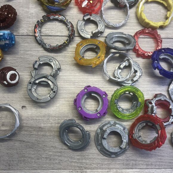 Assorted Large Lot of Beyblade Bay Blades Launchers Parts Metal & Plastic - Picture 7 of 14